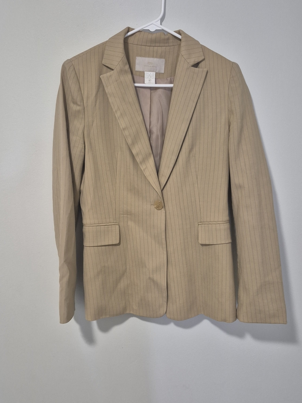 Mu; Omnibus Omnia Tan Pinstripe 100% Pure Wool Blazer - Size 6